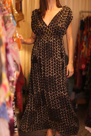 SILK DRESS VICTROIA LAILA - sustainably made MOMO NEW YORK sustainable clothing, dresskaftan slow fashion